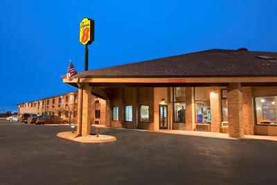 Super 8 by Wyndham Green Bay I-43 Bus. Park, Photo 2