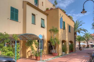 Hotel Arabesque
