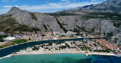 Apartment Omiš Holiday