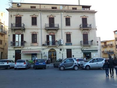 Agli Antichi Quartieri Apartments & Room