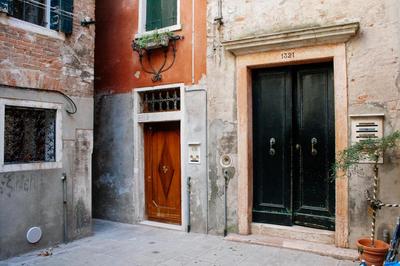 Melusina Ca' Bernarda Venice Historical Center