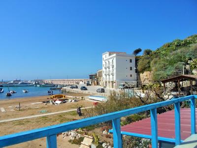 Sea house b&b
