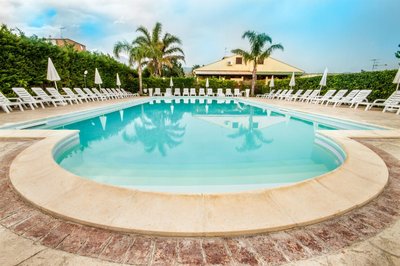 Paradise Beach camera mansardata vicino Cefalù PISCINA APERTA