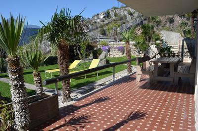 Appartamento in zona panoramica con giardino