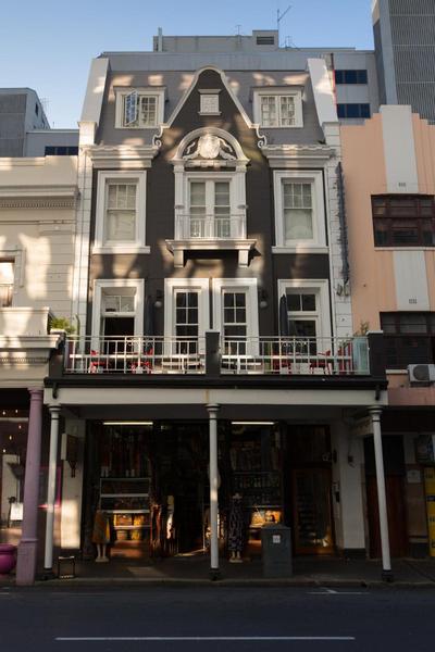 Daddy Long Legs Art Hotel