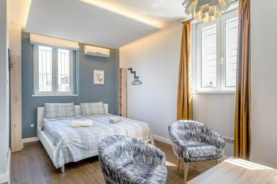 Top of the city Apartment with AC