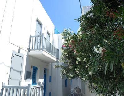 Le Coq Apartments
