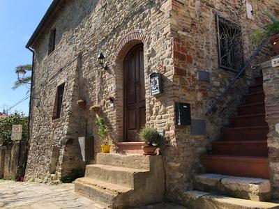 La casa nel castello e il giardino segreto