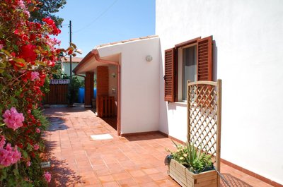 Lucia Holiday House Porto Pino