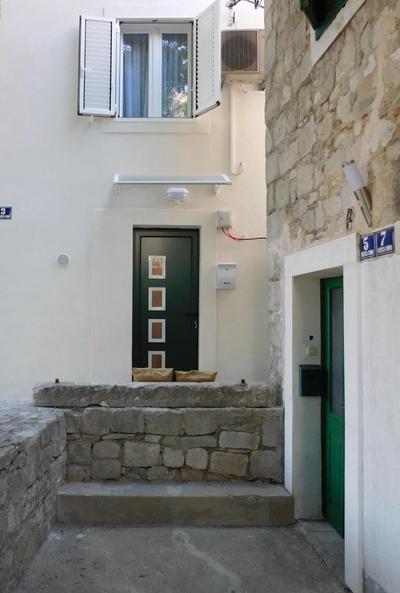 Studio apartment Milla