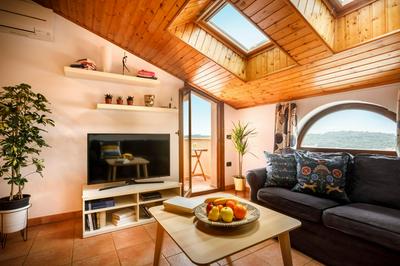 Veruda Porat Loft with Balcony