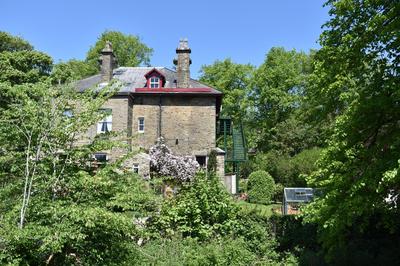 Apartment close to Pavilion gardens