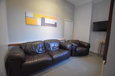 Dwell Living Central 5 BD, Sleeps 10