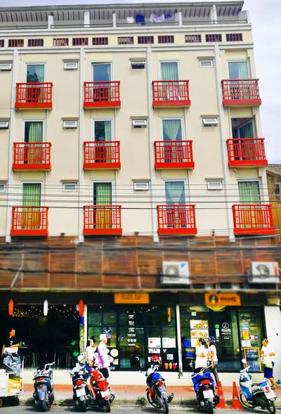 Casa Picasso Near Chabad House