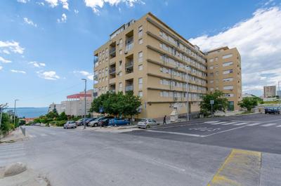 Apartment Smile with secure private garage