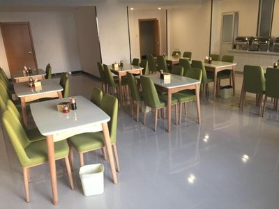 Vatica Xingtai Qiaoxi District Yongkang Street Technical College Hotel