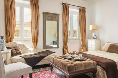 Liston Town House