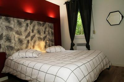 high standing apart 55m2 - reserved parking - 1 room