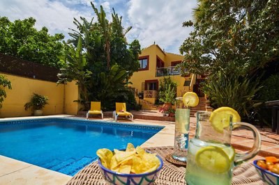 Finca Fenix Apartments with Pool in Álora