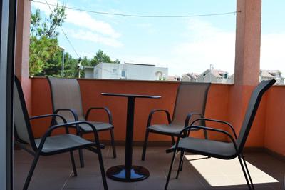 Apartment Dado