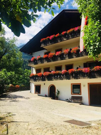 Tannerhof Bed & Breakfast