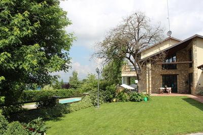 Piscina e relax nelle Langhe Villa Gaia