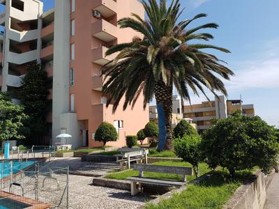 Marotta, 50 mt dal mare con aria condizionata, 2 camere, 6 letti