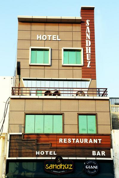 Hotel Sandhuz