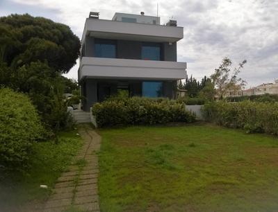 Beach Front Villa in Loutraki