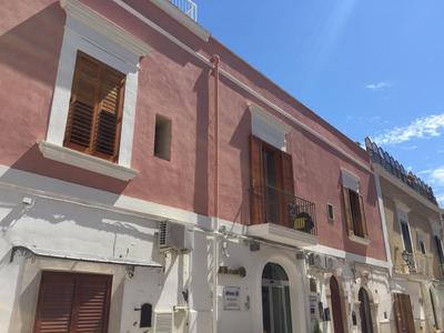 Aduepassi apartments