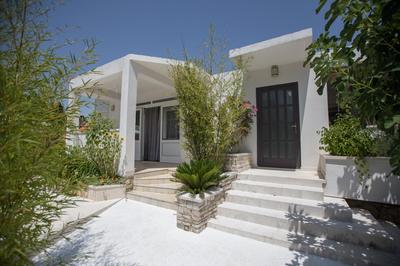 Luxury Apartment with Private Heated Pool