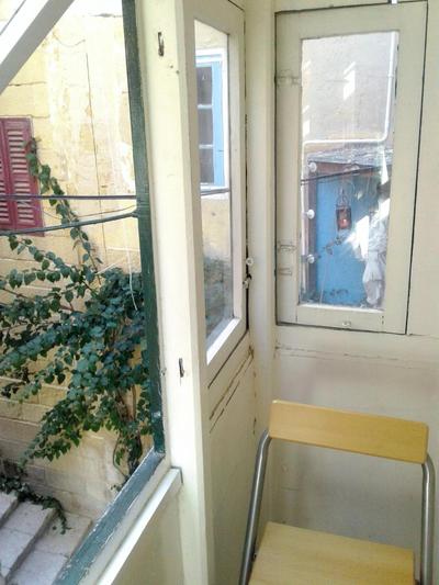 townhouse cospicua , ( 3 cities-valletta ) ferry
