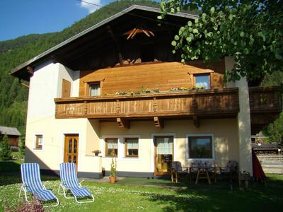 Haus am Brunnen