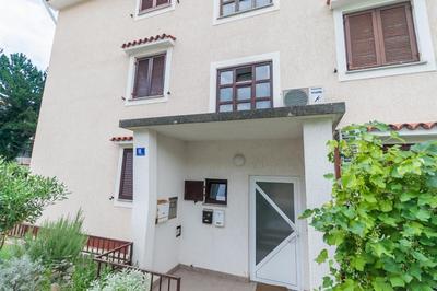 Apartment Glorija with balcony