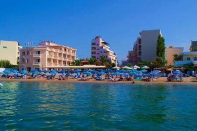 Steps to Nea Chora beach Angela apt ,10min to town