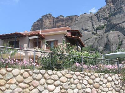 Meteora Olio Hills apartment