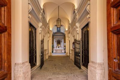 DeCharme apartment with terrace in Monti