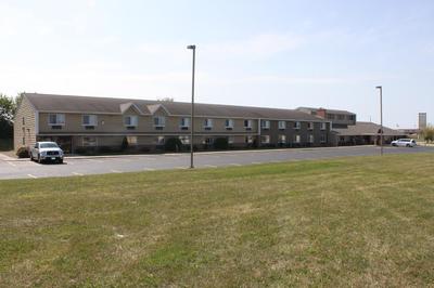 AmericInn by Wyndham West Burlington