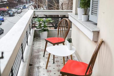 Authentic Retro Flat in City Center #FeelsLikeHome