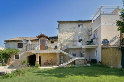 Apartments Borgo 8