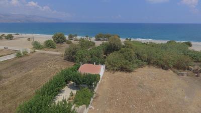Aadonis traditional house on the Sea