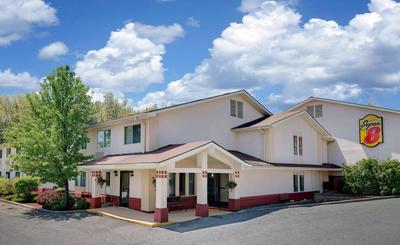 Super 8 by Wyndham Newburgh/West Point Stewart Intl Airport, Photo 2