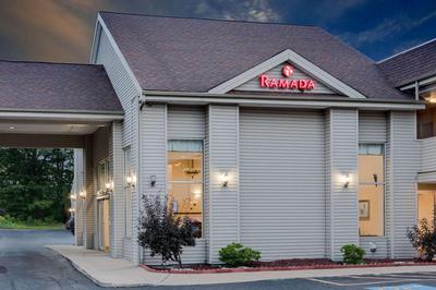 Ramada by Wyndham Cleveland Airport West, Photo 2