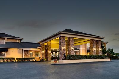 Greenfield Inn & Suites Elizabethtown, KY I65 Exit 94