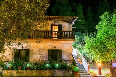 Spiros Rooms