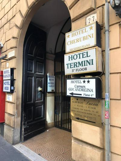 Hotel Cherubini