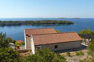 Apartments near the sea Marinovic