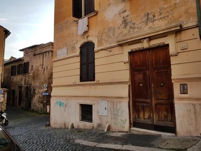La Roma di Camilla in Trastevere