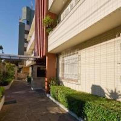 Suítes e Quartos na Avenida Carlos Gomes não tem garagem