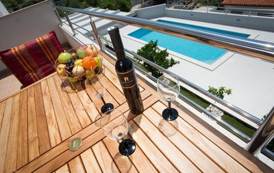 Charming modern house with the new swimming pool - apartment Maya 1